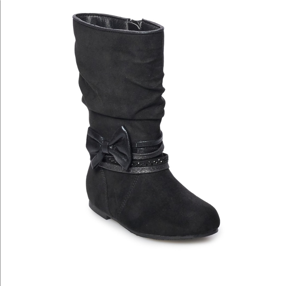 Cute little black boots 🖤
